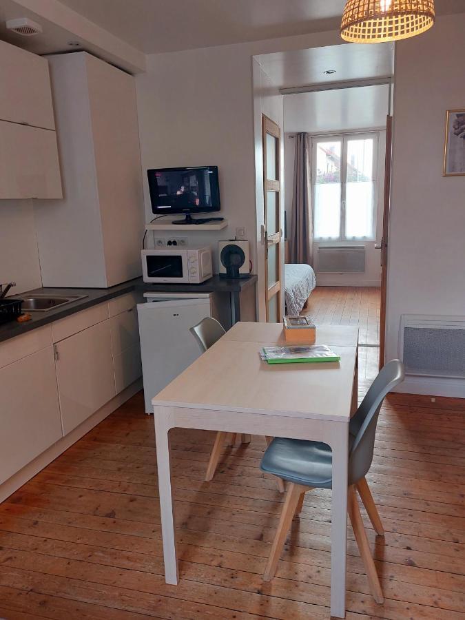 Les Belles Terrasses Dieppe ,3 Appartements , Le Vegetal De 1 A 8 Personnes , Le Tropical De 1 A 6 Personnes , Le Floral Avec Terrasse De 1 A 3 Personnes , Quartier Calme Au Stationnement Gratuit A Cote De L'Avenue Verte Экстерьер фото